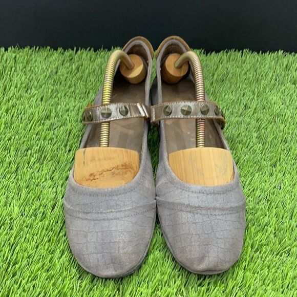 OTBT Gray Brea Textured Leather Mary Jane Flats - Picture 6 of 9